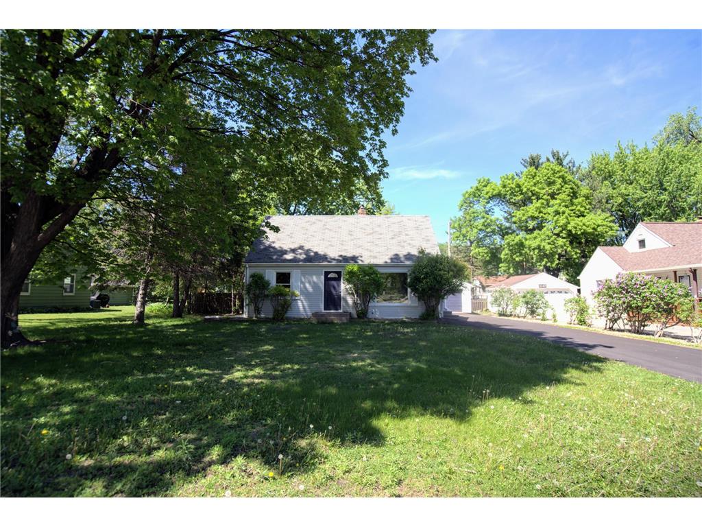 1051 Burke Avenue W Roseville MN 55113 7077701 image19