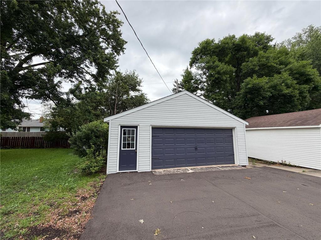1051 Burke Avenue W Roseville MN 55113 7098533 image19