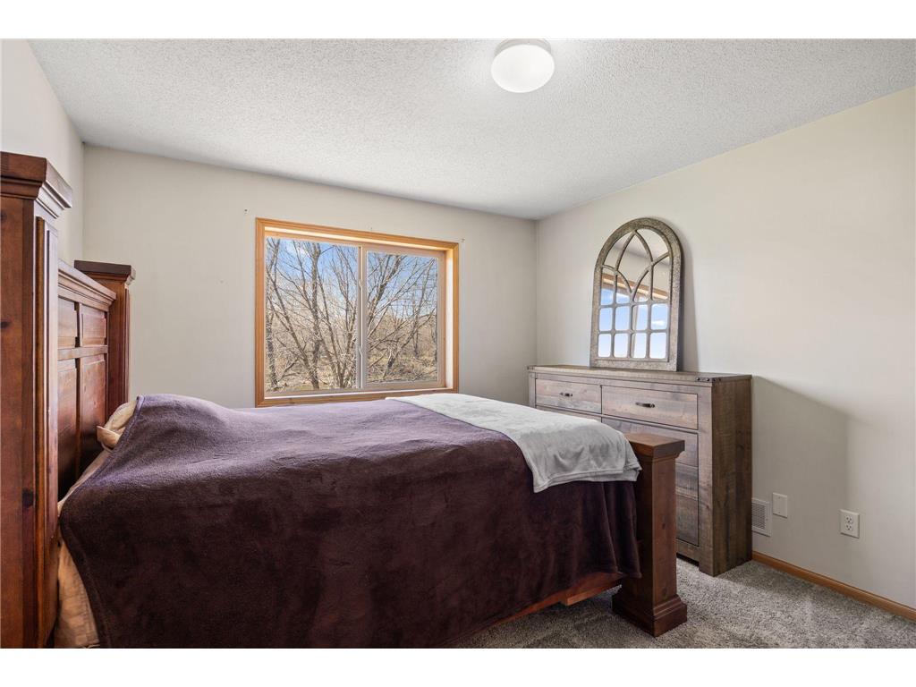 1051 Honeysuckle Lane SE Cambridge MN 55008 7039904 image18