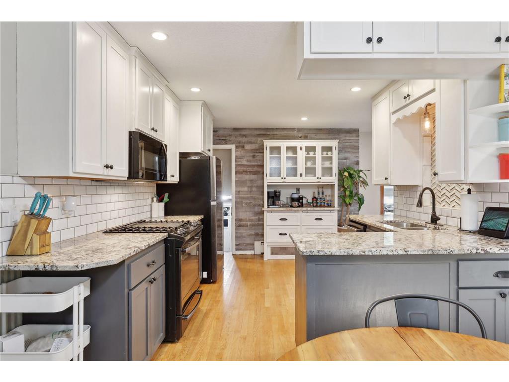 1051 Oak Lane Lino Lakes MN 55014 6585315 image1