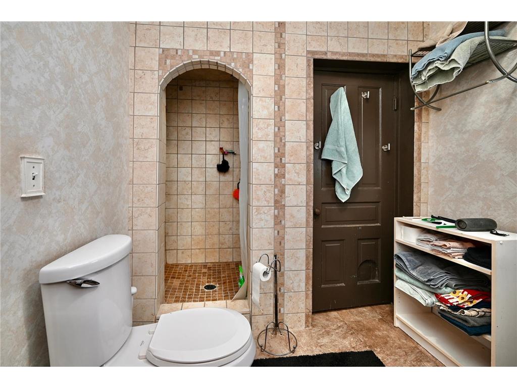 1051 W King Street Winona MN 55987 7094473 image18