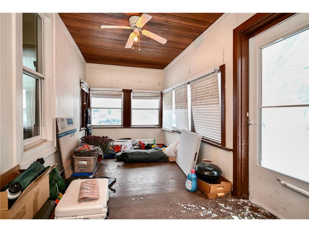 1051 W King Street Winona MN 55987 7094473 image2