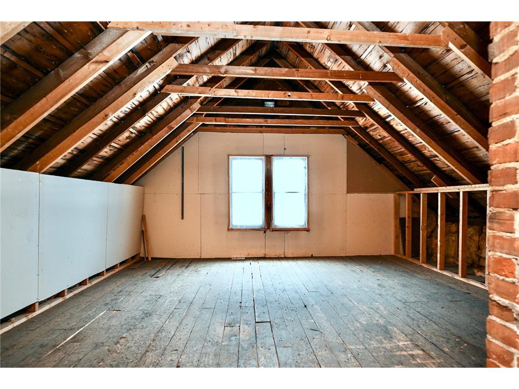 1051 W King Street Winona MN 55987 7094473 image23