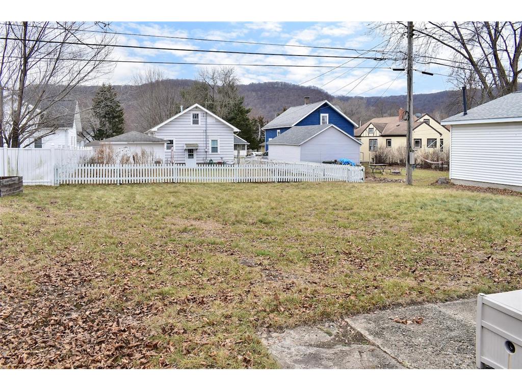 1051 W King Street Winona MN 55987 7094473 image25