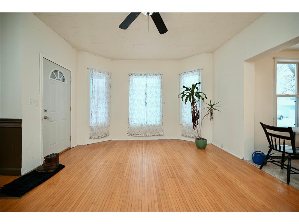 1051 W King Street Winona MN 55987 7094473 image3