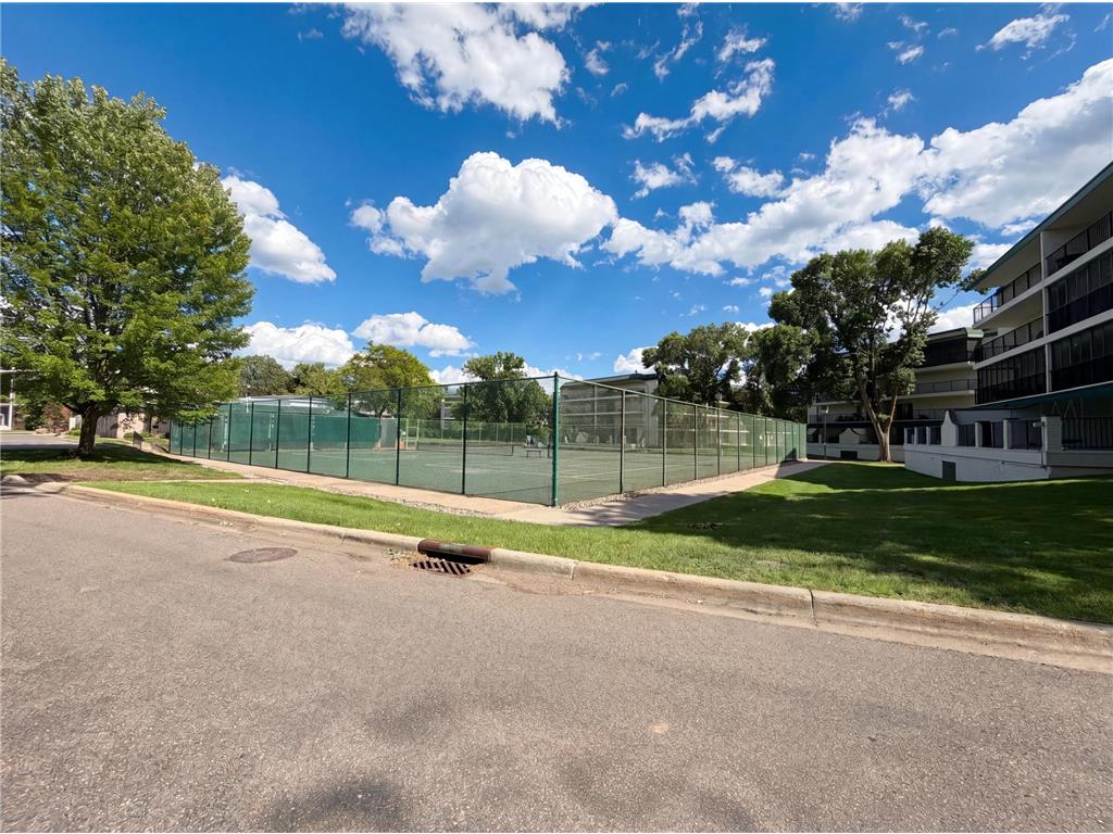 10511 Cedar Lake Road #205 Minnetonka MN 55305 7098342 image18
