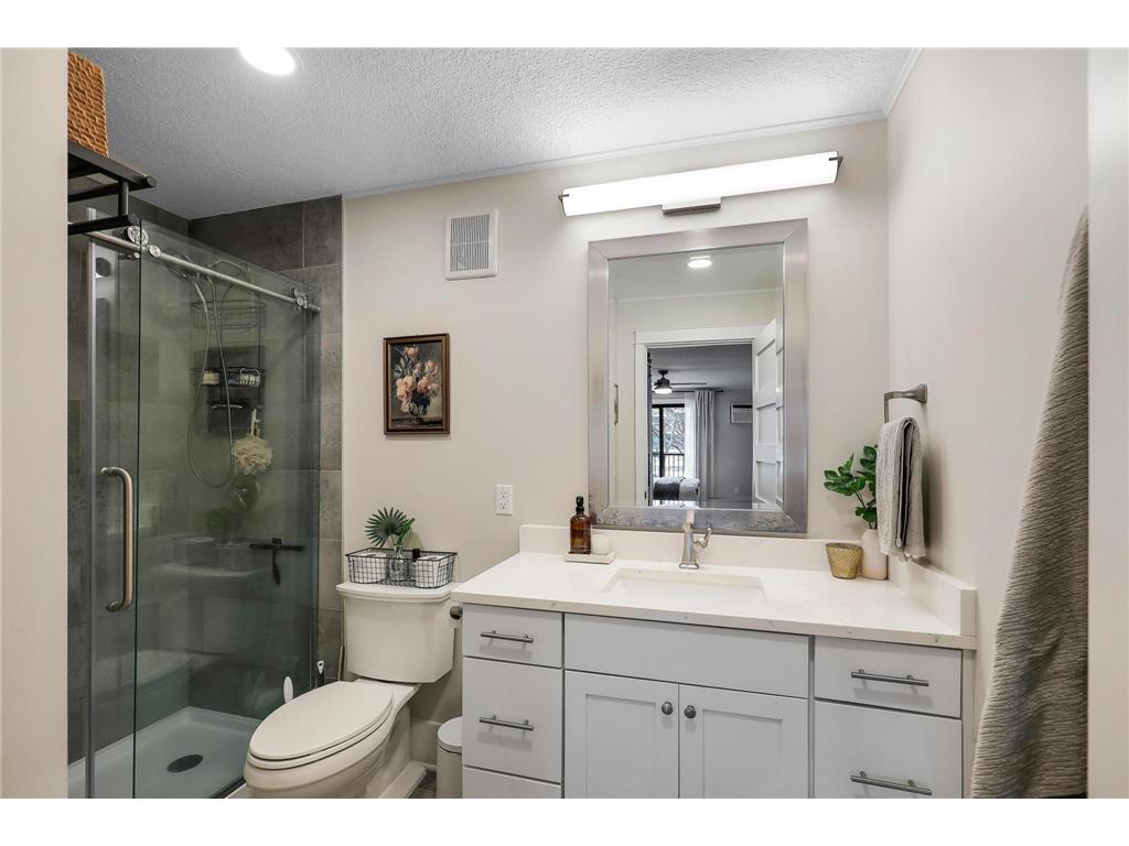 10511 Cedar Lake Road #212 Minnetonka MN 55305 7040622 image24