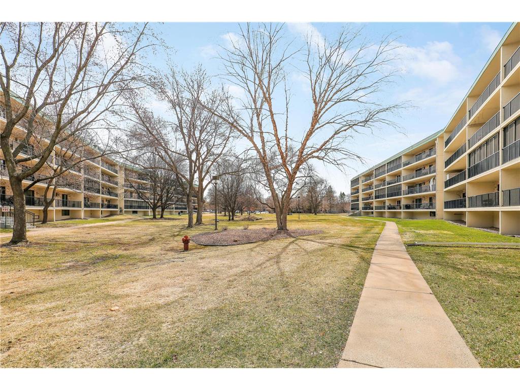 10511 Cedar Lake Road #212 Minnetonka MN 55305 7040622 image42