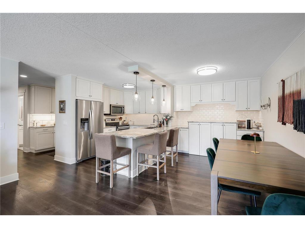 10511 Cedar Lake Road #212 Minnetonka MN 55305 7040622 image7