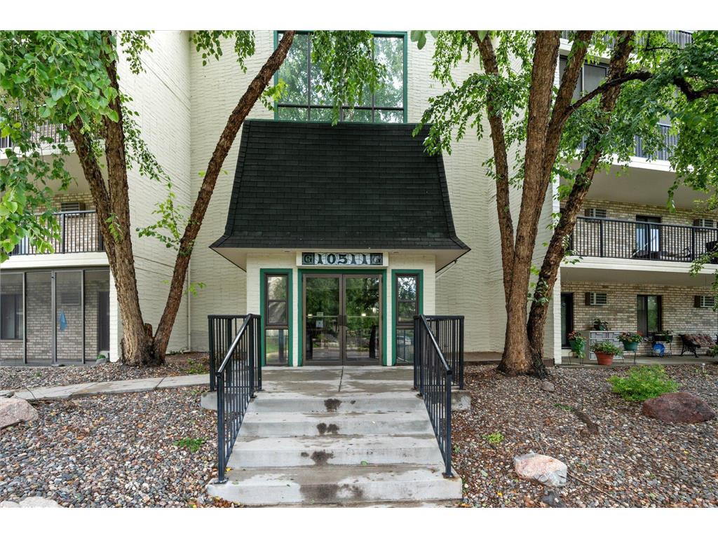 10511 Cedar Lake Road #307 Minnetonka MN 55305 6591457 image1