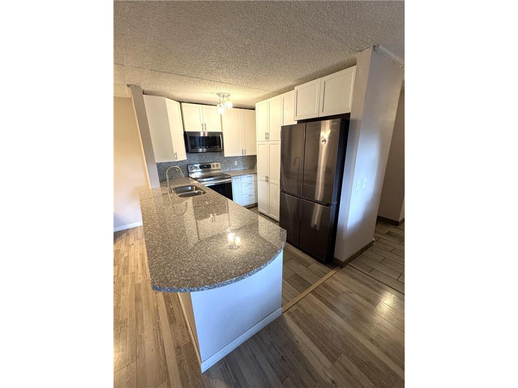 10511 Cedar Lake Road #503 Minnetonka MN 55305 7111956 image4