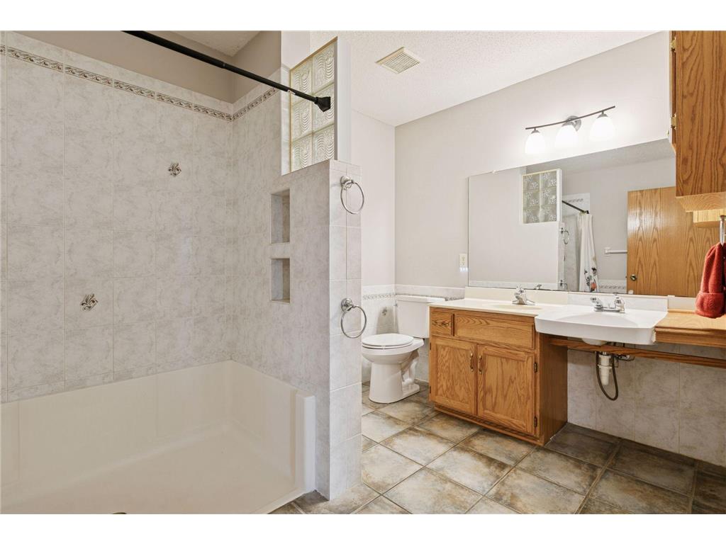 10511 Redwood Street NW Coon Rapids MN 55433 6819257 image15