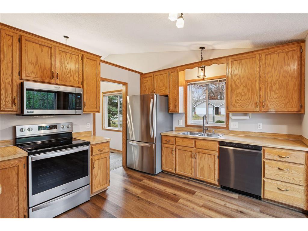 10511 Redwood Street NW Coon Rapids MN 55433 7011481 image3