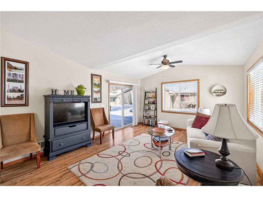 10515 Redwood Street NW Coon Rapids MN 55433 7036043 image10