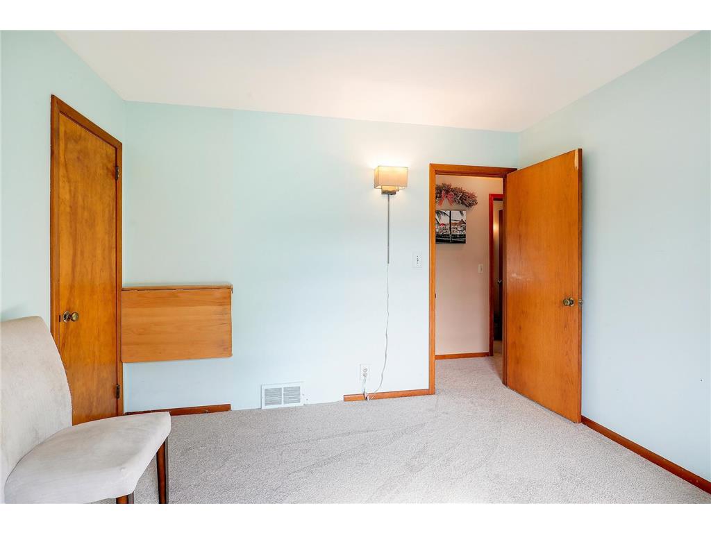 10519 Thomas Avenue S Bloomington MN 55431 7090064 image22