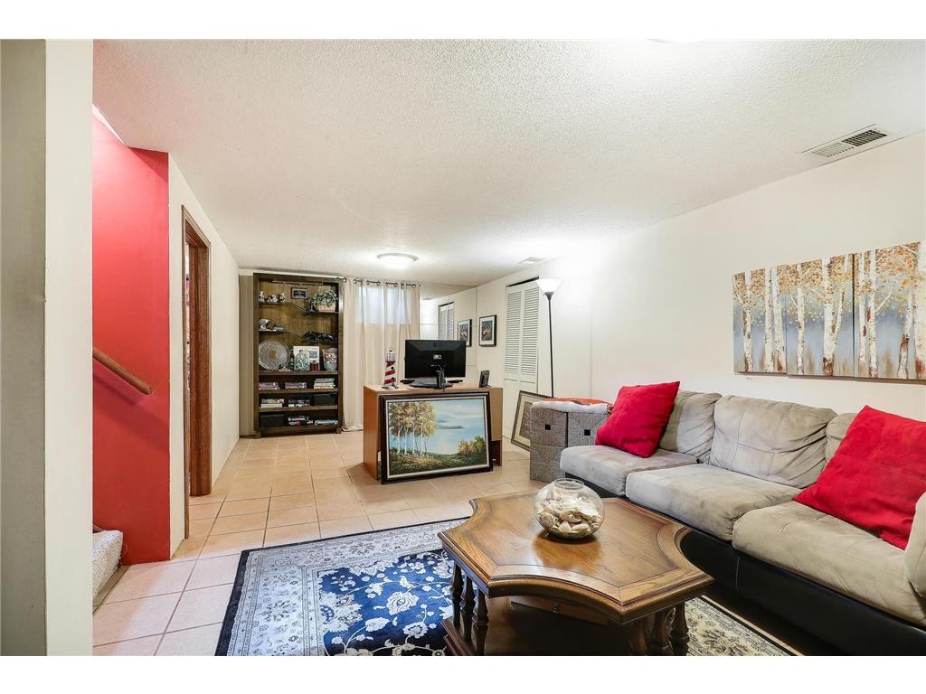 10519 Thomas Avenue S Bloomington MN 55431 7090064 image30