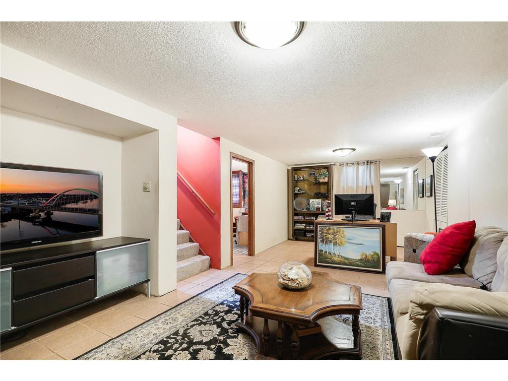 10519 Thomas Avenue S Bloomington MN 55431 7090064 image31