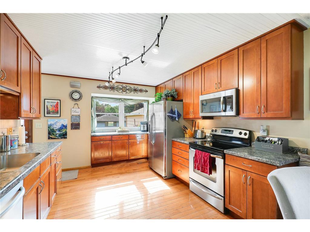 10519 Thomas Avenue S Bloomington MN 55431 7090064 image5