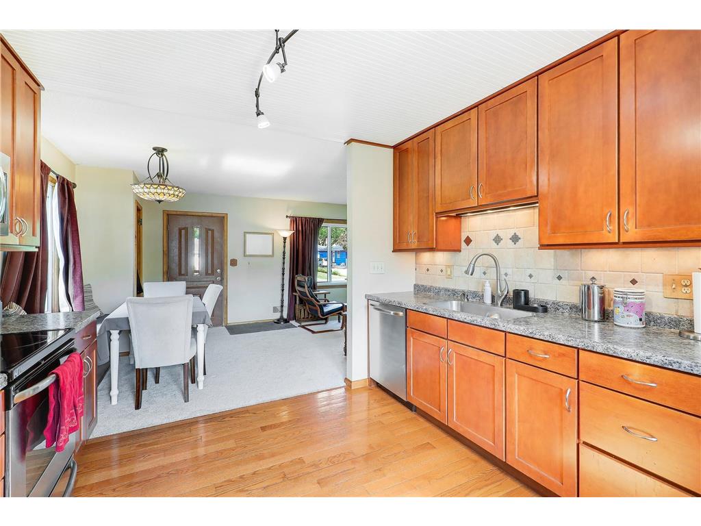 10519 Thomas Avenue S Bloomington MN 55431 7090064 image6