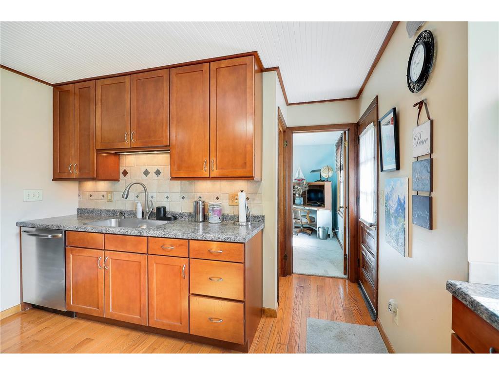 10519 Thomas Avenue S Bloomington MN 55431 7090064 image9