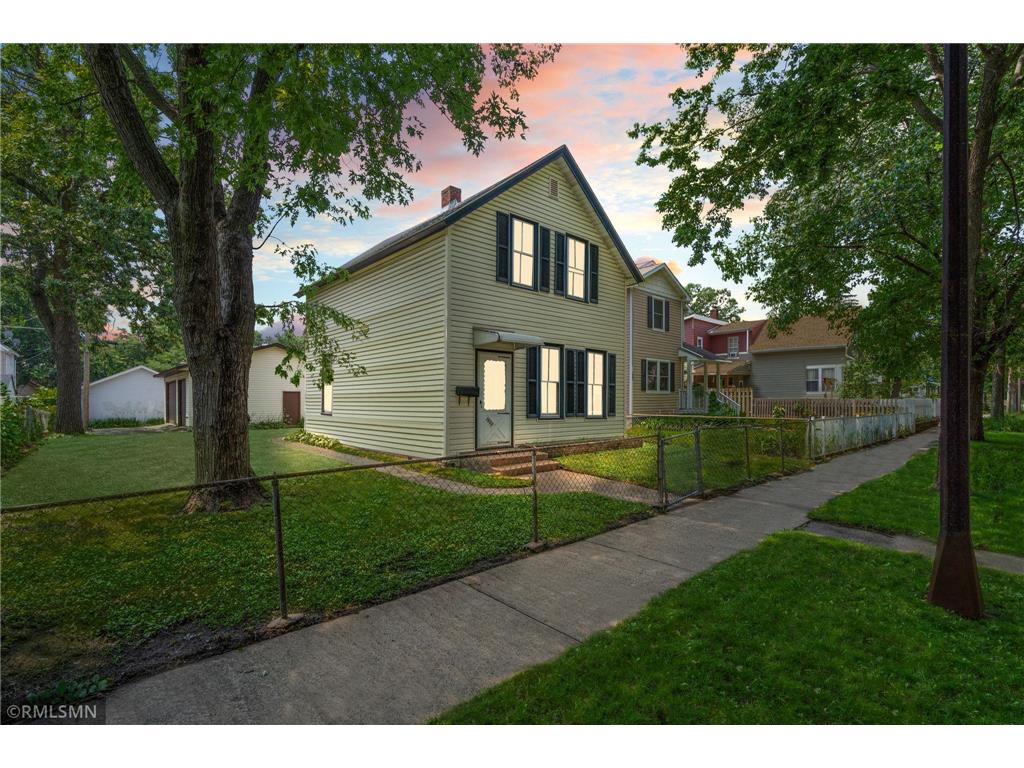 1052 Bush Avenue Saint Paul MN 55106 6531156 image1