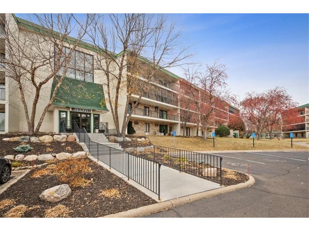 10521 Cedar Lake Road 413, MN, 55305 MLS 6307072