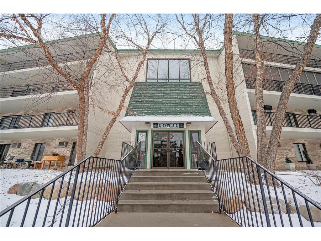 10521 Cedar Lake Road 501, MN, 55305 MLS 6475219