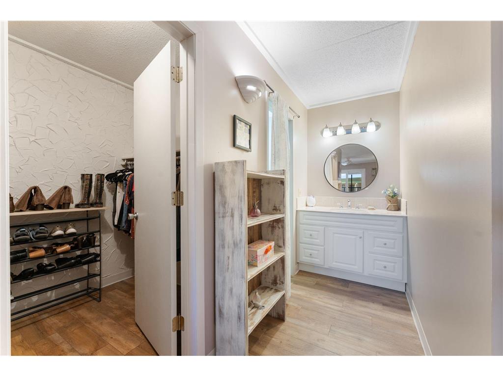 10521 Cedar Lake Road #501 Minnetonka MN 55305 7016033 image23