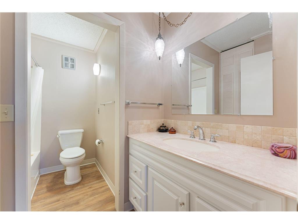 10521 Cedar Lake Road #501 Minnetonka MN 55305 7016033 image24