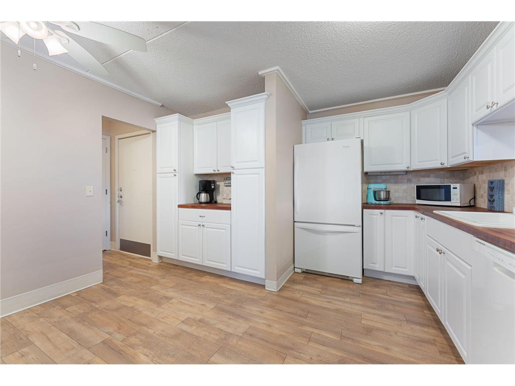 10521 Cedar Lake Road #501 Minnetonka MN 55305 7016033 image3