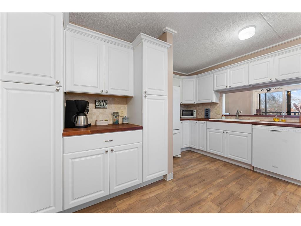 10521 Cedar Lake Road #501 Minnetonka MN 55305 7016033 image5