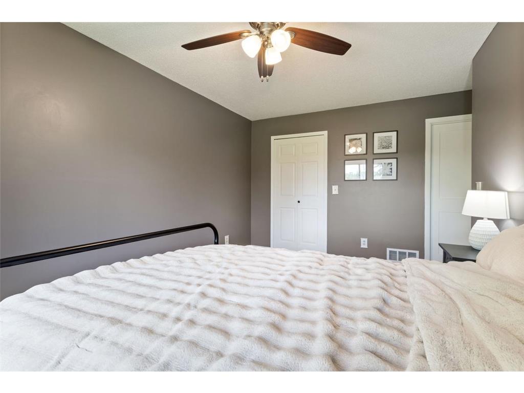 1053 Bridge Street Shoreview MN 55126 7098523 image16