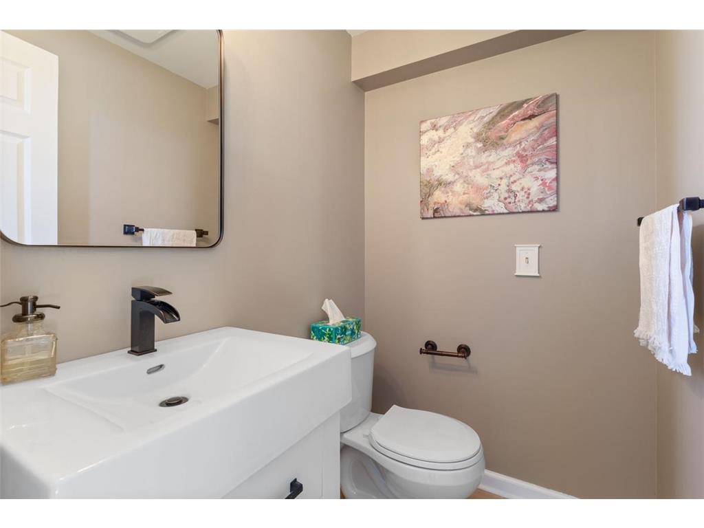 1053 Bridge Street Shoreview MN 55126 7098523 image22
