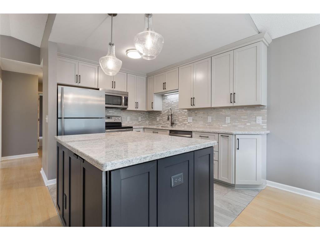 1053 Bridge Street Shoreview MN 55126 7098523 image9