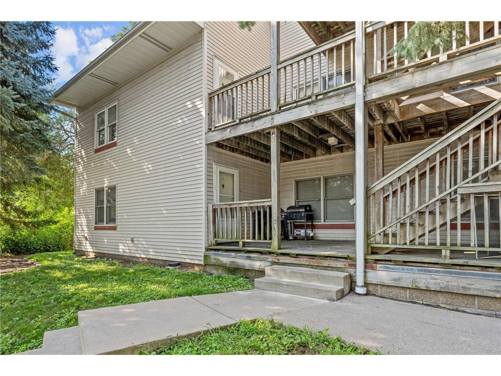 1053 Cromwell Avenue Saint Paul MN 55114 7004384 image2