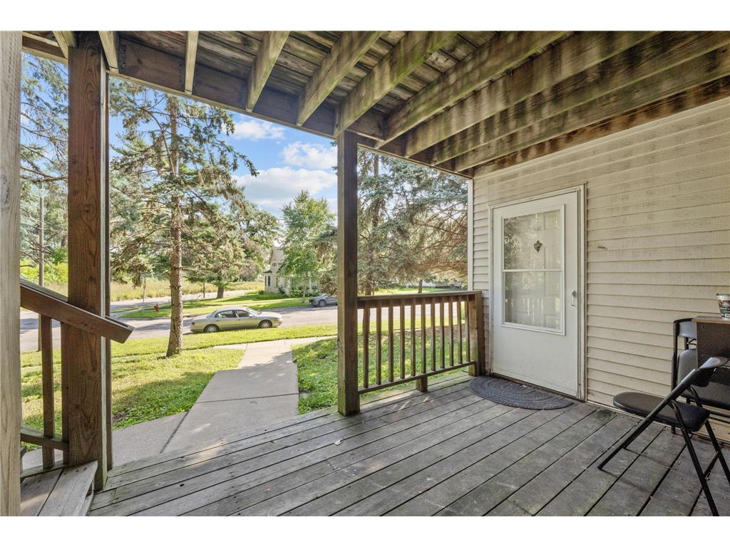 1053 Cromwell Avenue Saint Paul MN 55114 7004384 image3