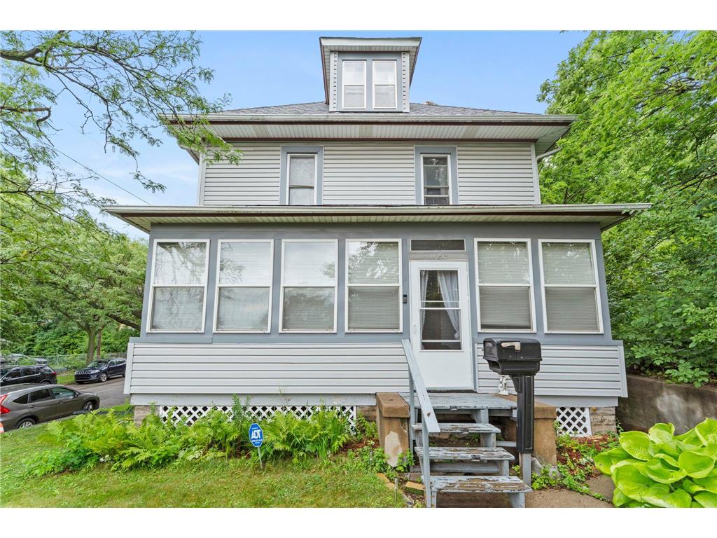 1053 Jessie Street Saint Paul MN 55130 7107390 image1
