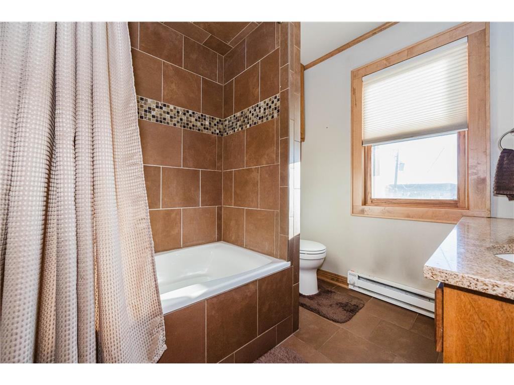 1053 Lake Avenue Detroit Lakes MN 56501 6801133 image40