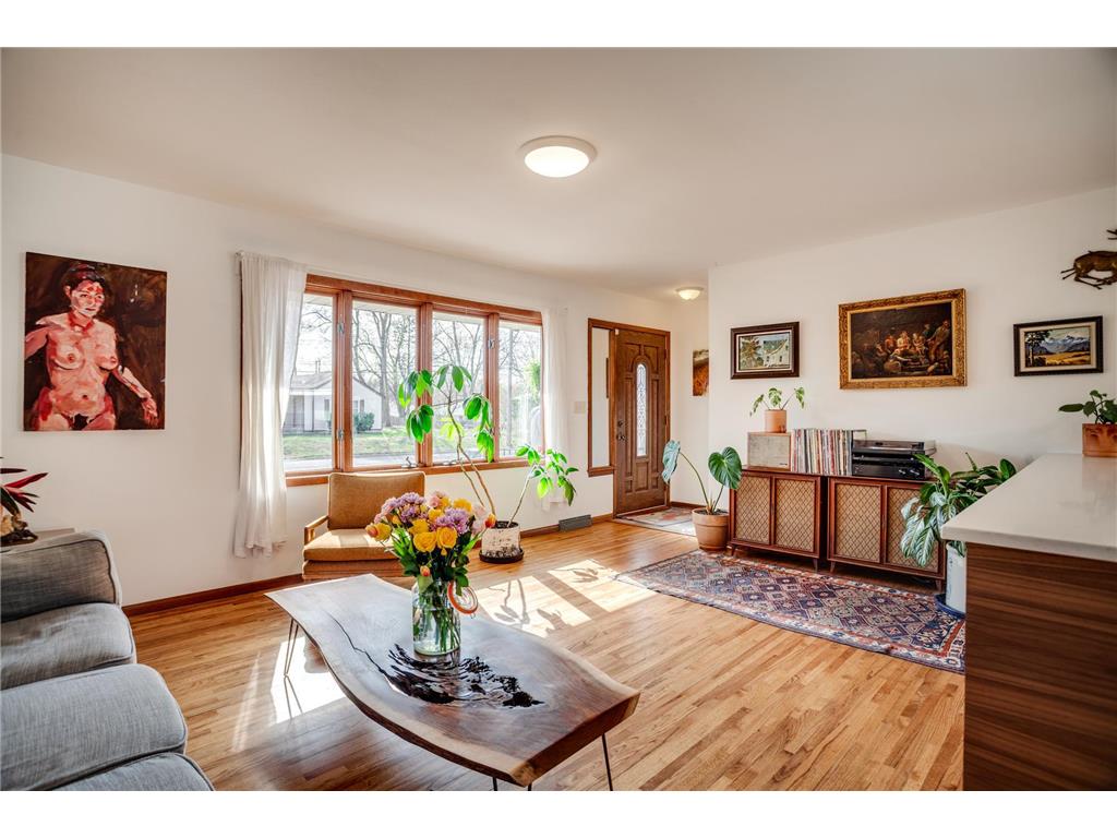 10530 Vincent Avenue S Bloomington MN 55431 6691062 image2