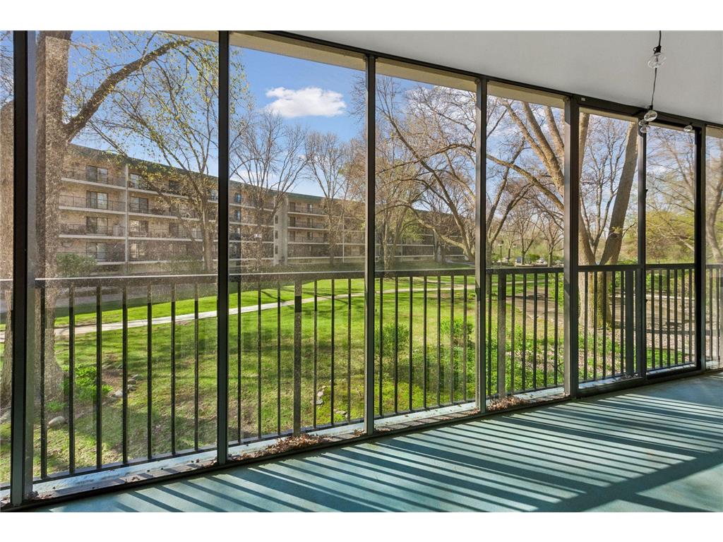 10531 Cedar Lake Road #212 Minnetonka MN 55305 7048953 image10