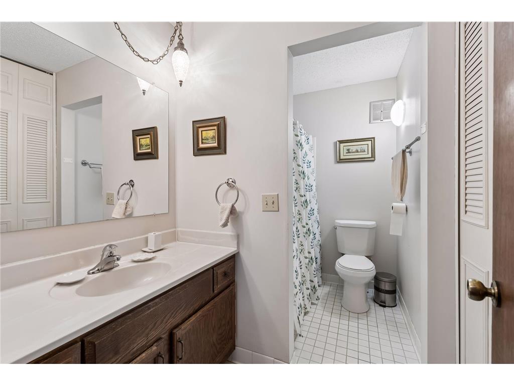 10531 Cedar Lake Road #212 Minnetonka MN 55305 7048953 image17