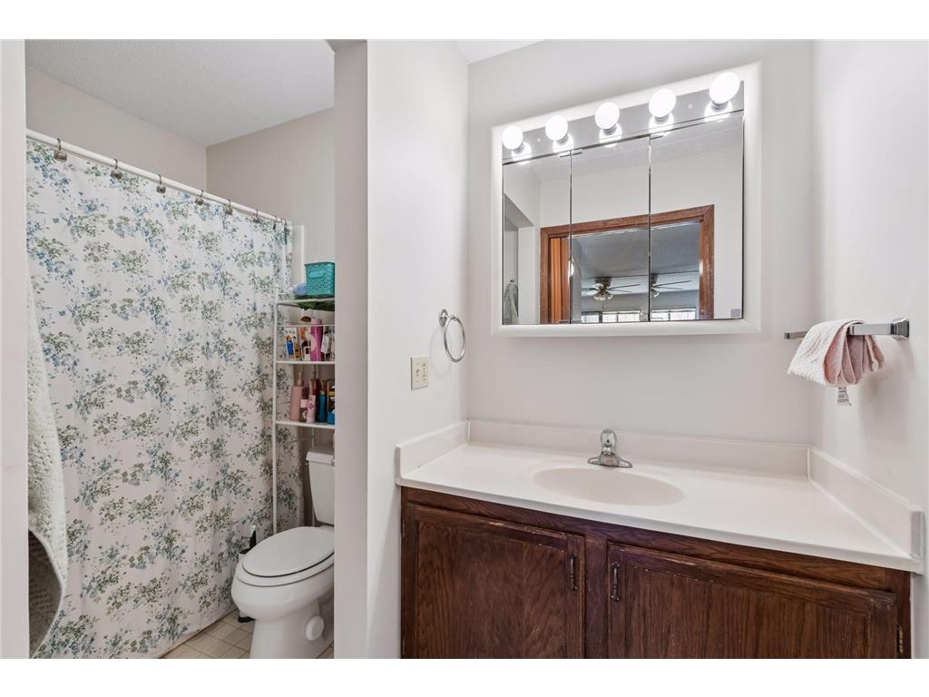 10531 Cedar Lake Road #212 Minnetonka MN 55305 7048953 image20