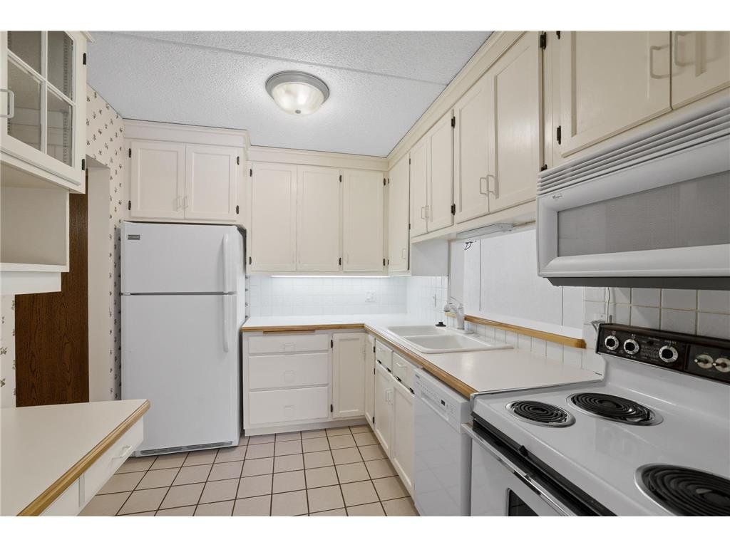 10531 Cedar Lake Road #312 Minnetonka MN 55305 7020145 image11