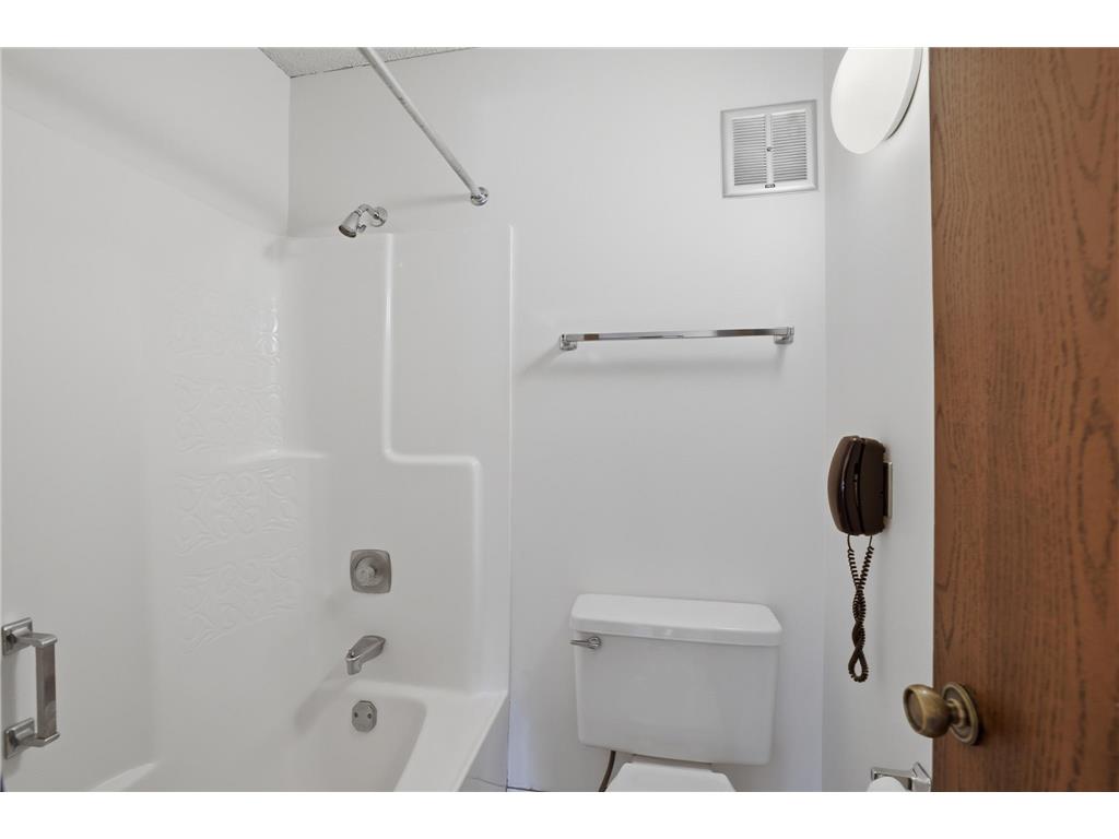 10531 Cedar Lake Road #312 Minnetonka MN 55305 7020145 image15
