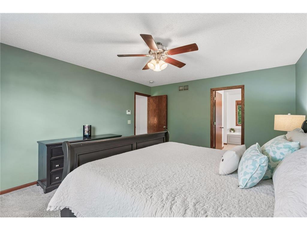 10531 Golden Eagle Trail Woodbury MN 55129 7092583 image25