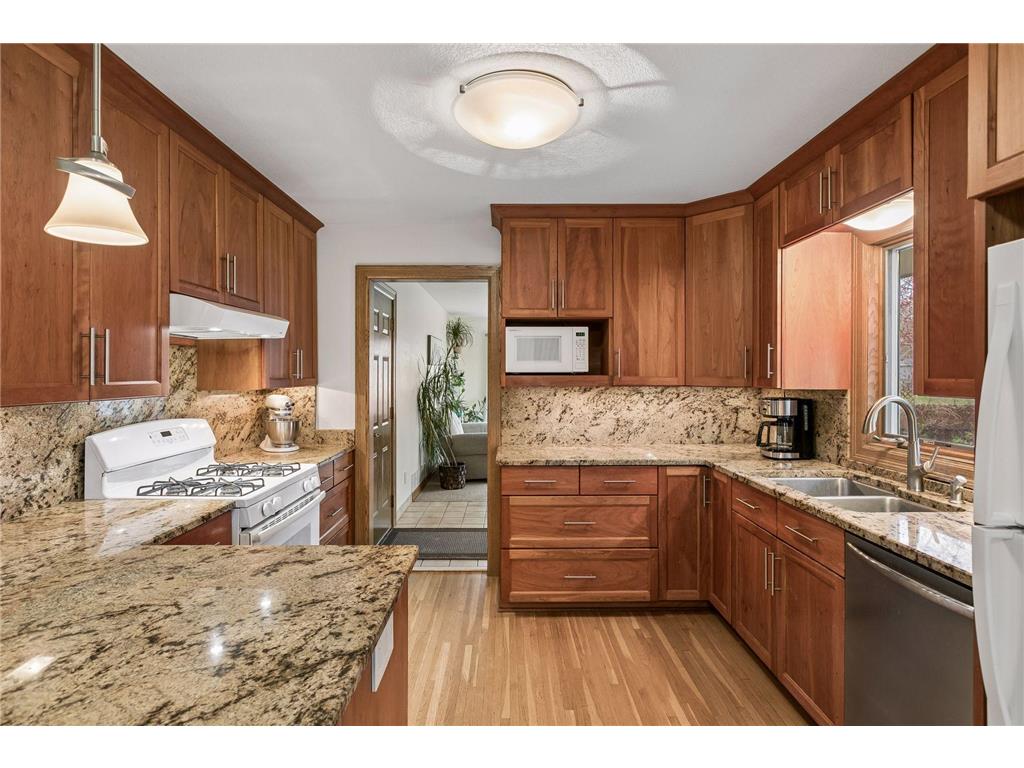 10535 Mississippi Boulevard NW Coon Rapids MN 55433 7049754 image8