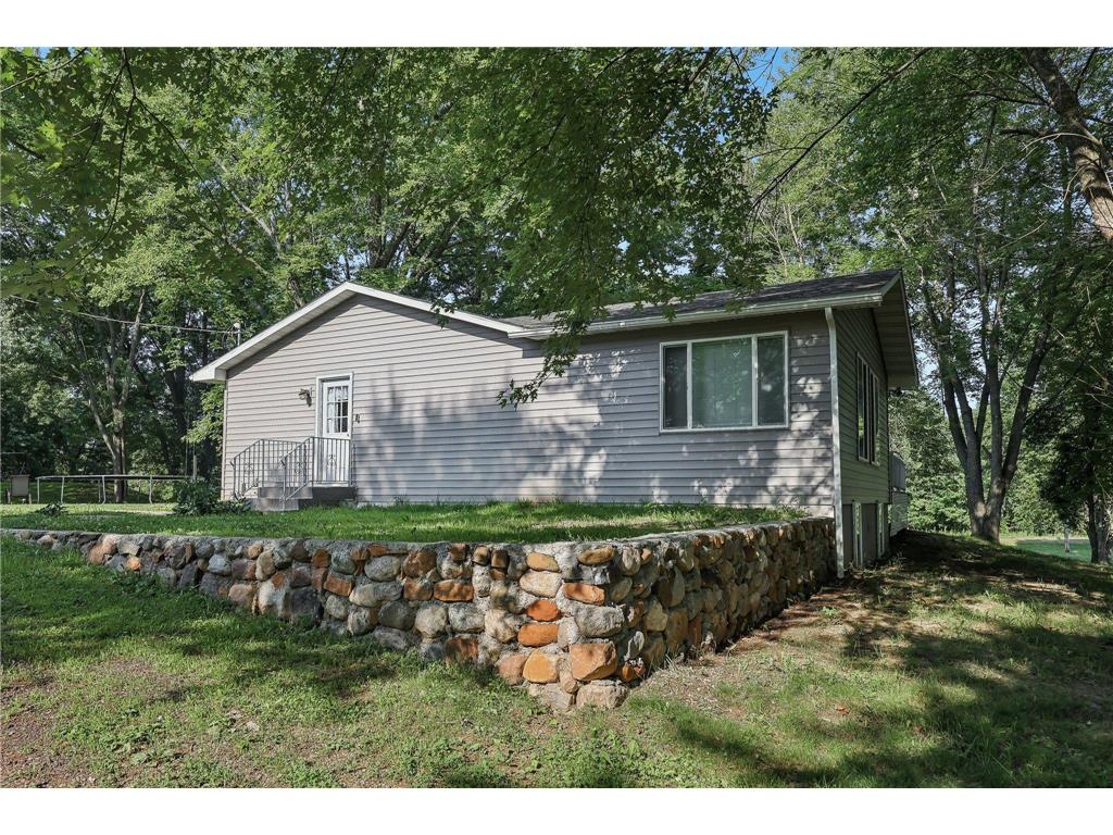 1054 County Road 6 NE Cambridge Twp MN 55080 7115081 image19