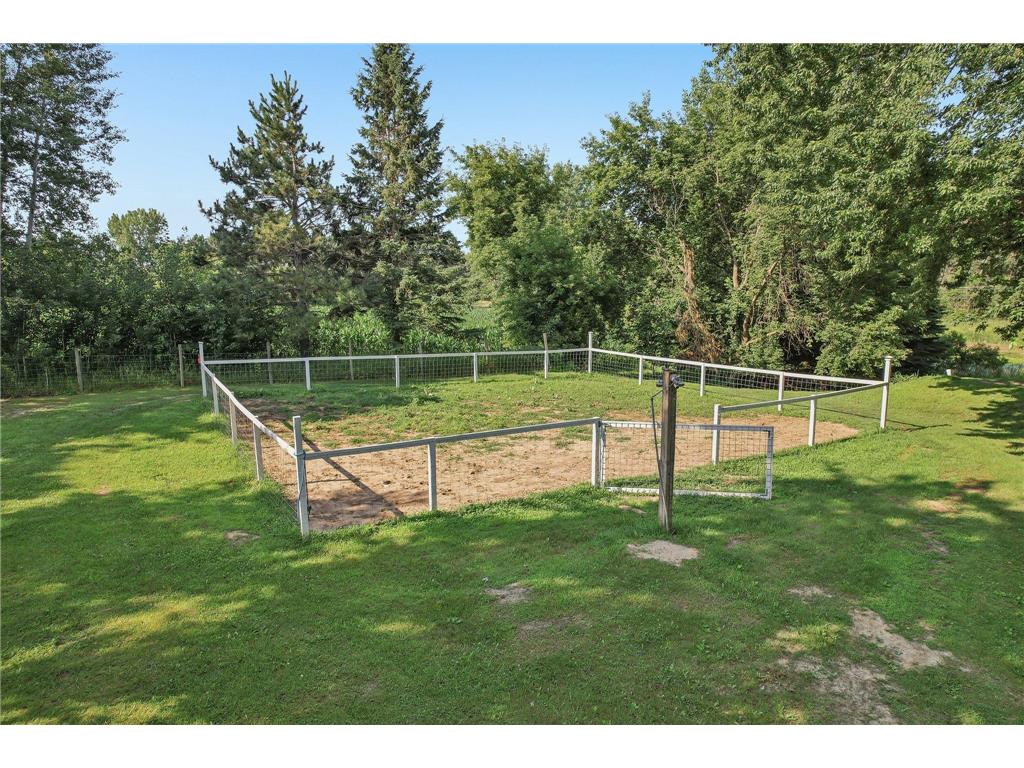 1054 County Road 6 NE Cambridge Twp MN 55080 7115081 image22