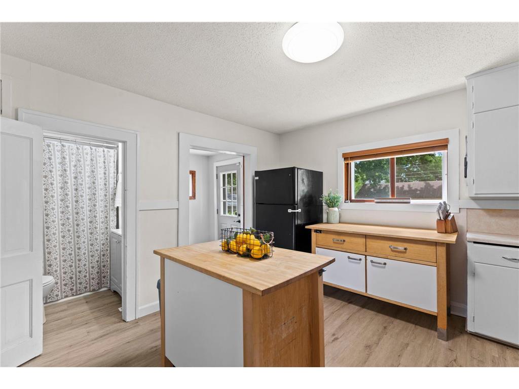 1054 Van Buren Avenue Saint Paul MN 55104 7061805 image10