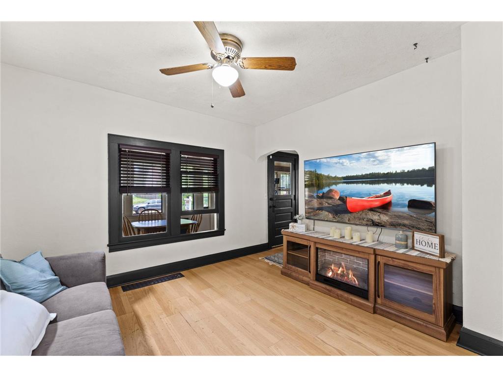 1054 Van Buren Avenue Saint Paul MN 55104 7061805 image2